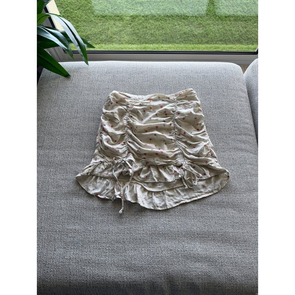 Wild Fable Floral Ruched Mini Skirt Cream Pink Ruffle Hem Drawstring Womens M